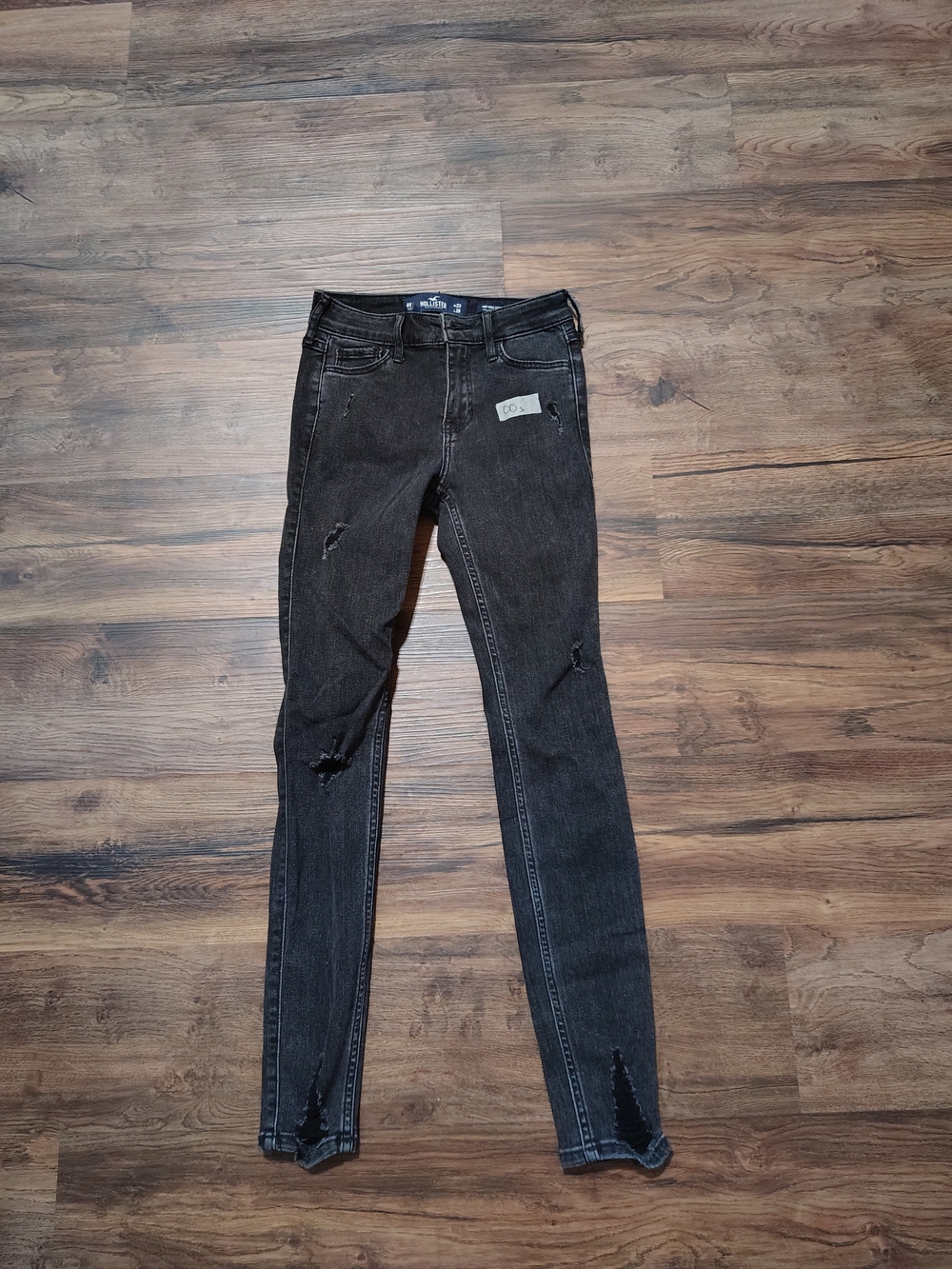 Hollister Women's Black Distressed Skinny Jeans